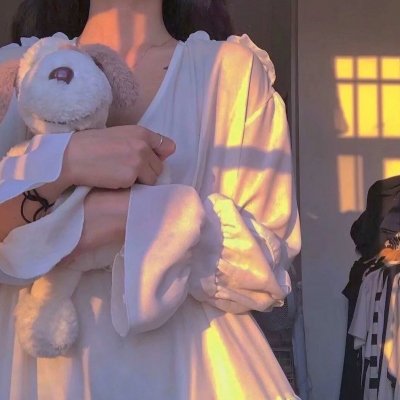 隔壁的吸血鬼美眉
